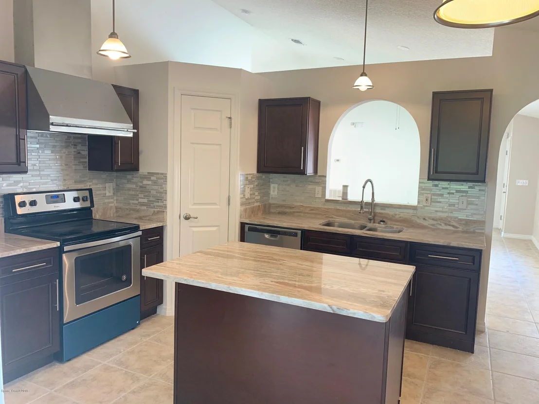 Photo of 2884 Maderia Circle