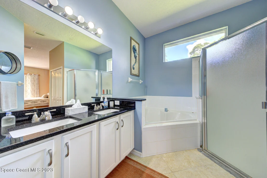Photo of 1061 Meadowbrook Road NE