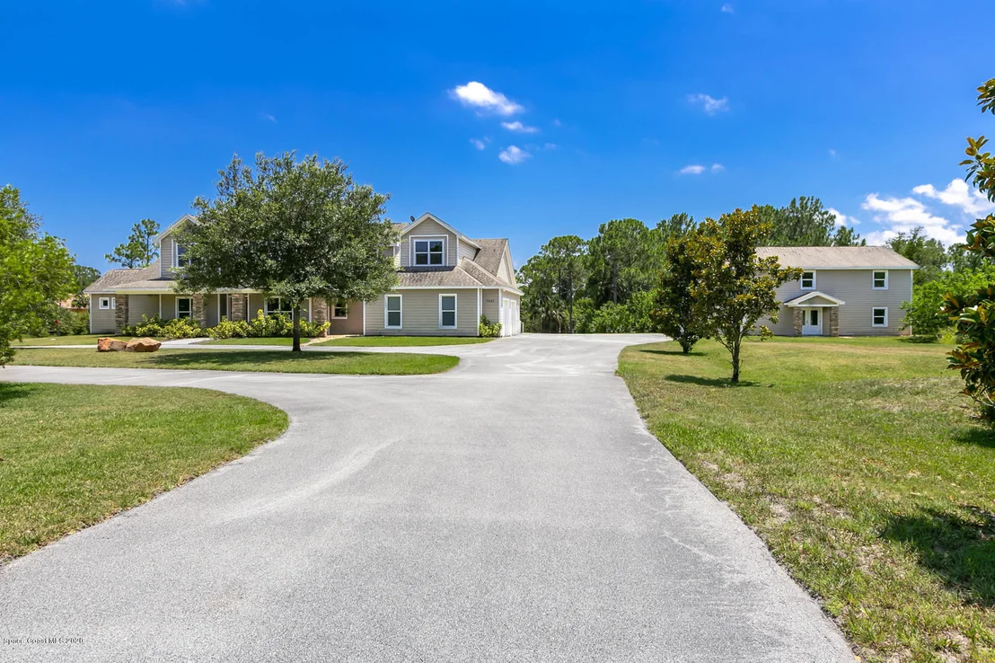Photo of 5443 The Willows Drive