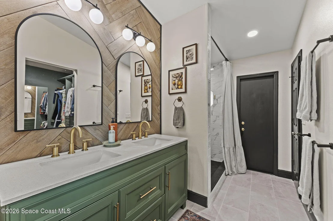Photo of 4600 Radford Lane