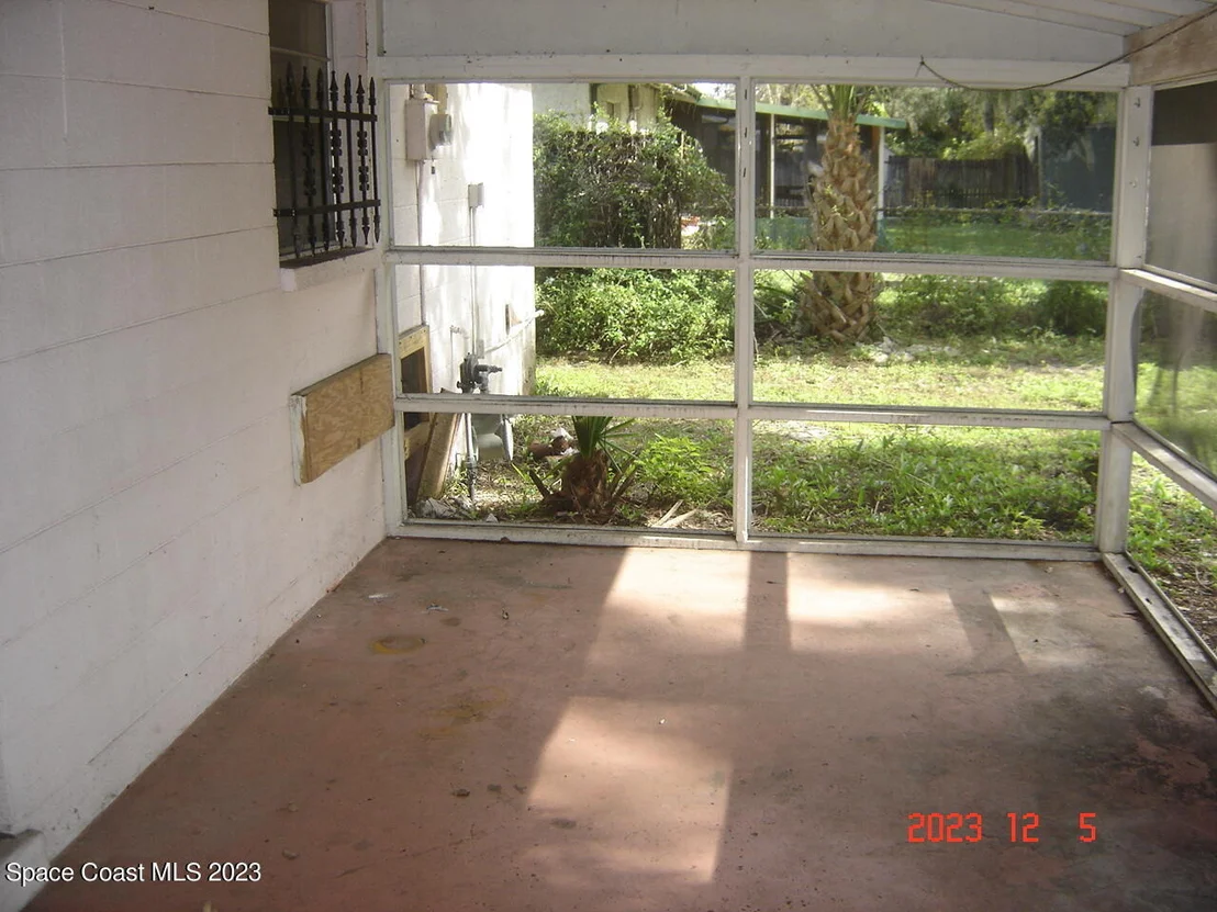 Photo of 2481 Victor Road