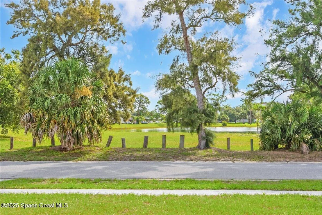 Photo of 958 Chace Lane NE