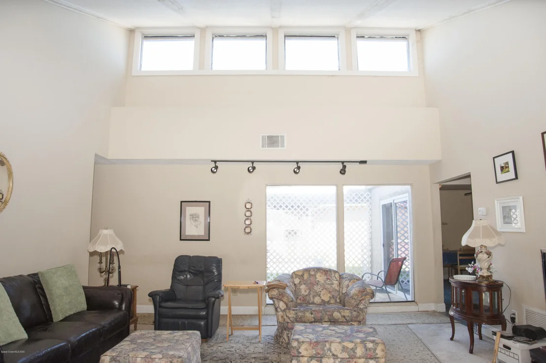 Photo of 300 Bayhead Drive