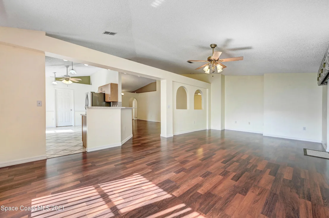 Photo of 295 Mcclain Drive
