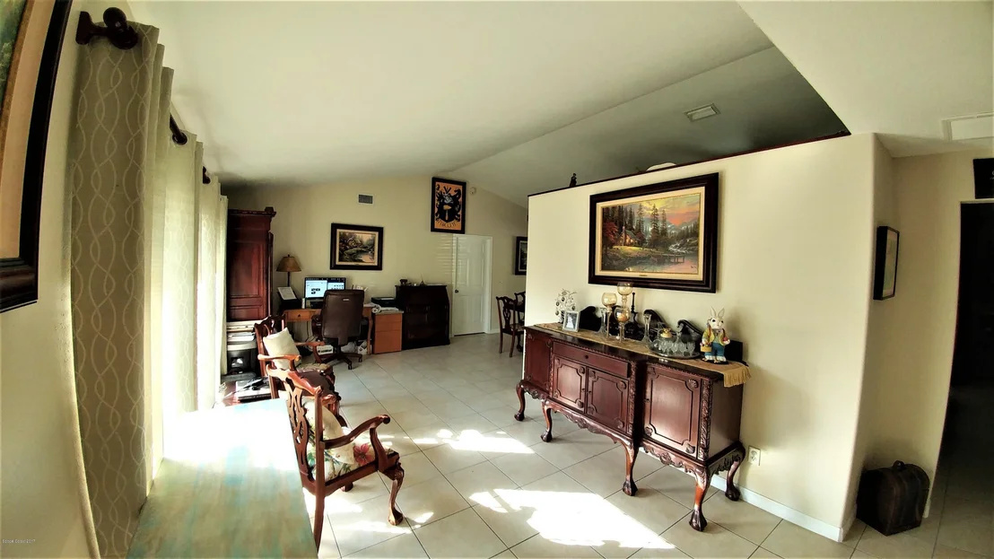 Photo of 2875 Nobility Avenue