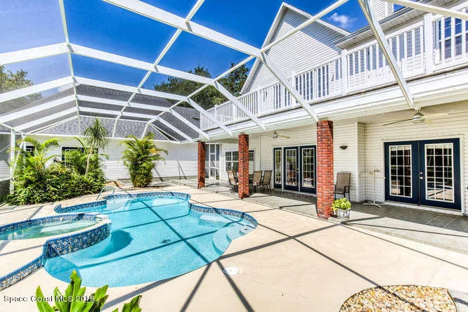 Photo of 2241 Royal Oaks Drive