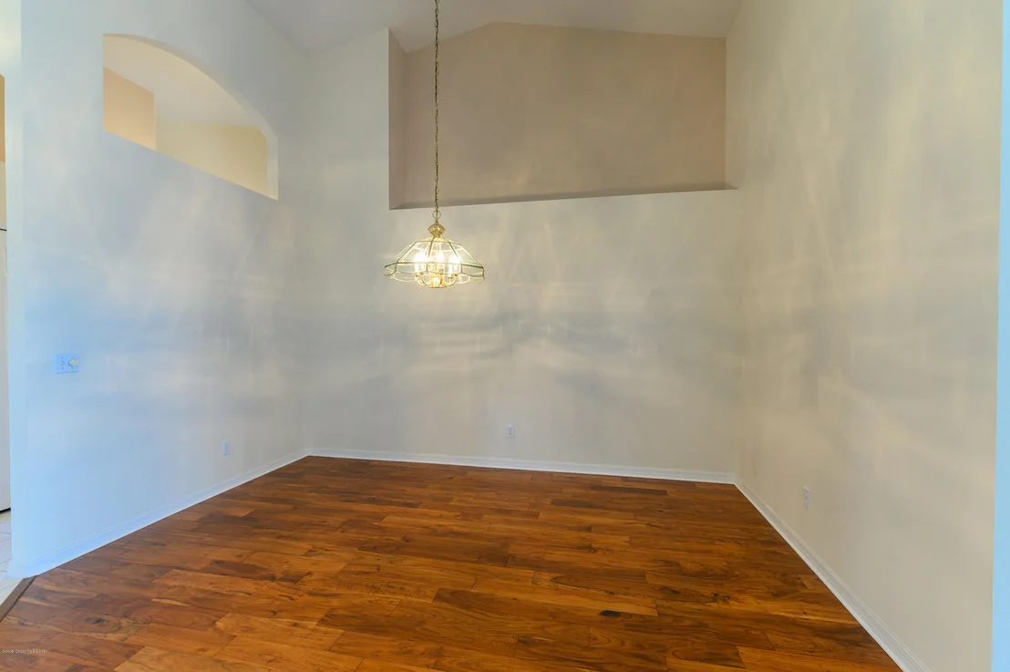 Photo of 537 Willis Way