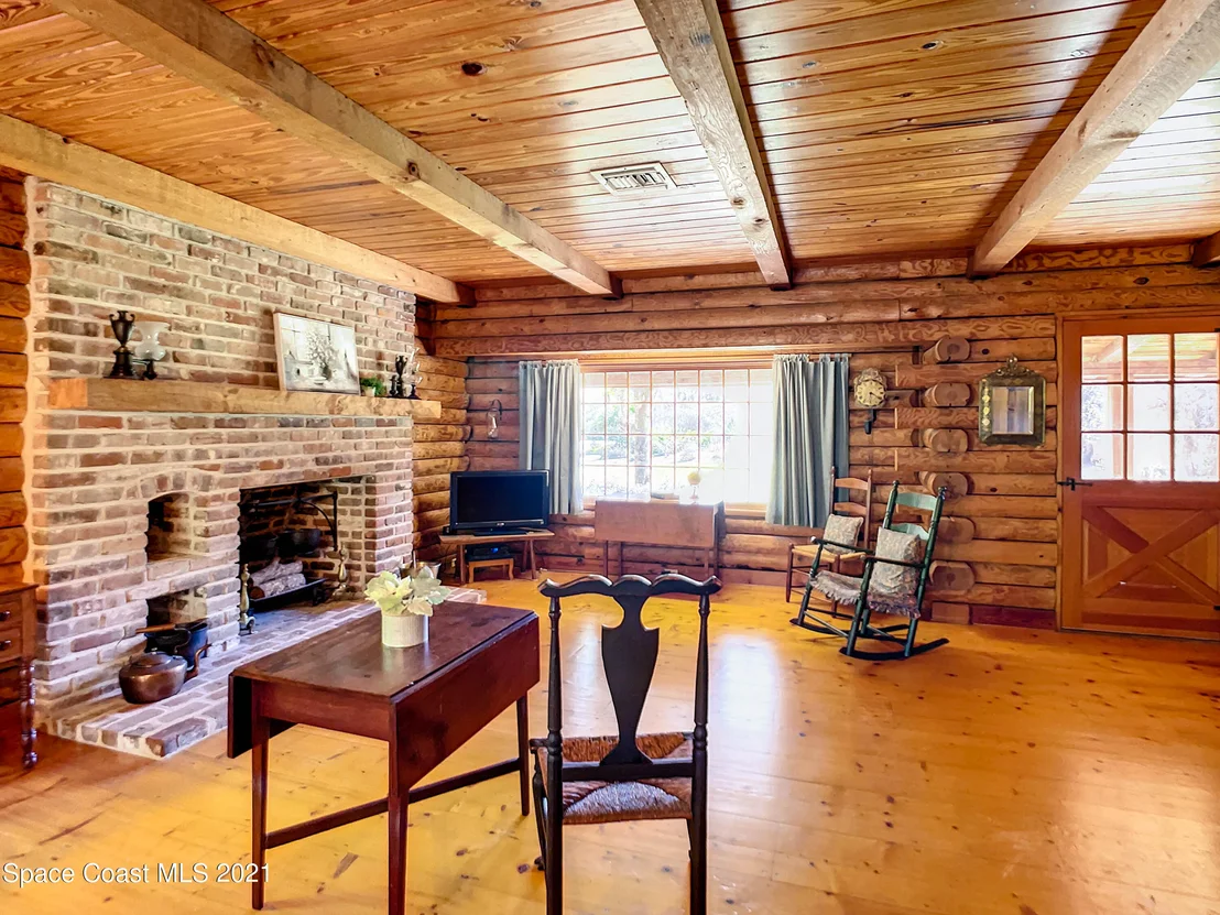 Photo of 4340 Burkholm Road