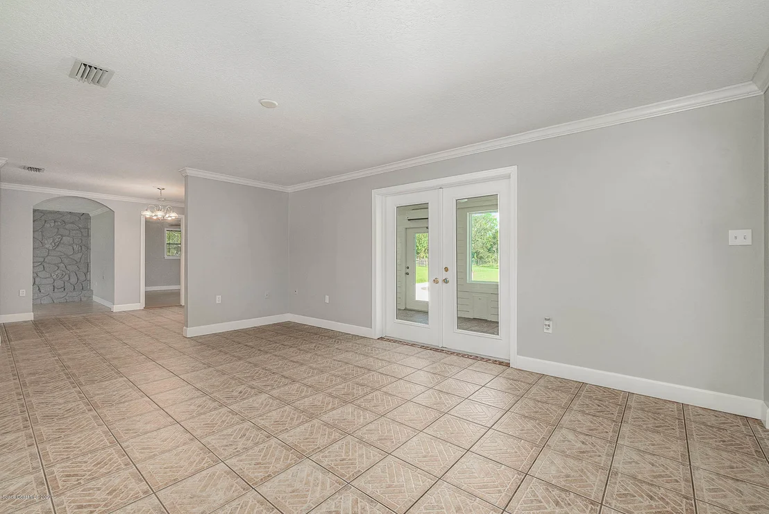 Photo of 4230 Lakeglen Drive