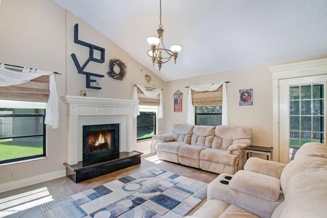Photo of 855 Yorktowne Drive