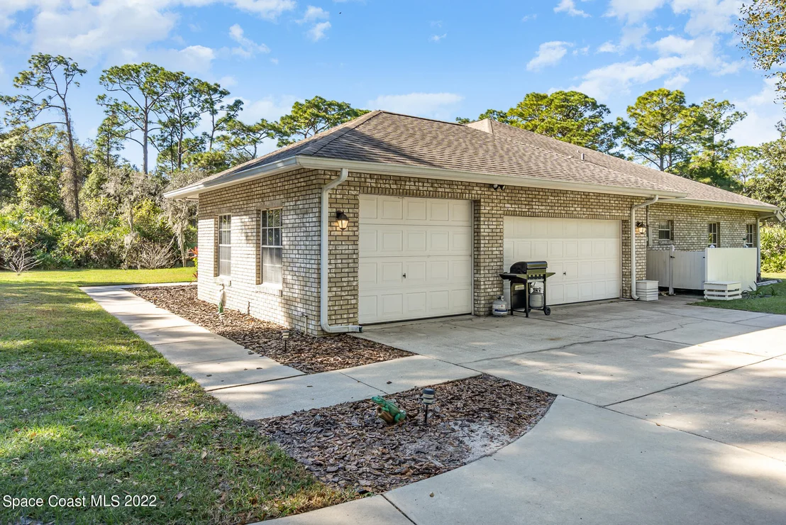 Photo of 4050 Burkholm Road