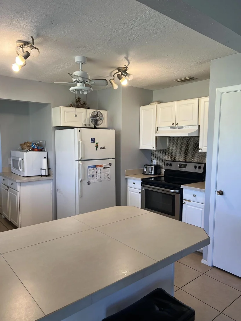 Photo of 1240 Bard Lane NE
