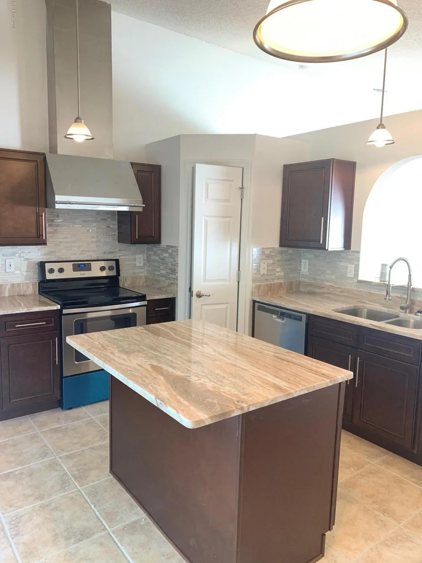 Photo of 2884 Maderia Circle