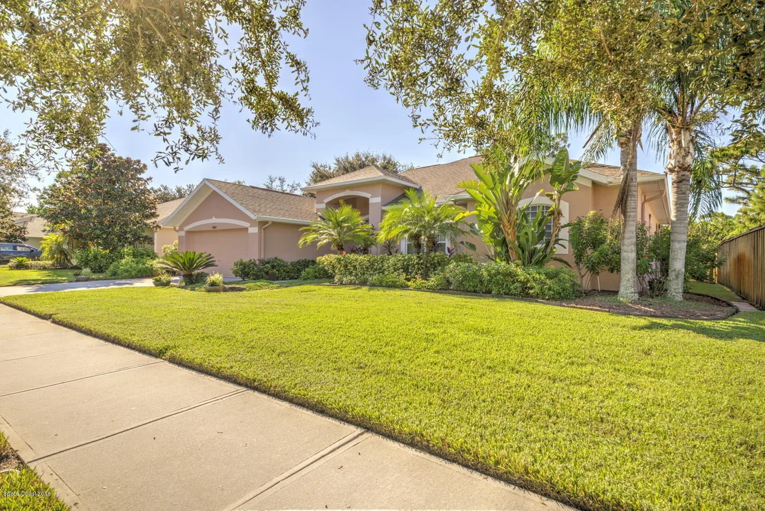 Photo of 4668 Alamanda Drive