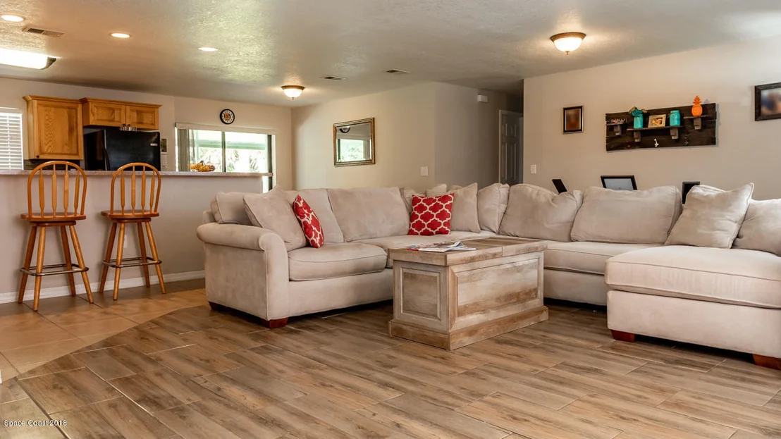 Photo of 6470 Bamboo Avenue