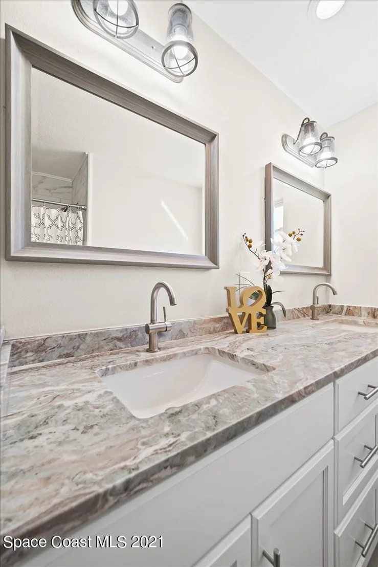 Photo of 445 Bahama Drive