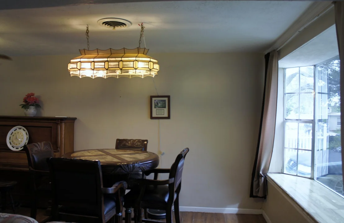 Photo of 566 Hillside Court
