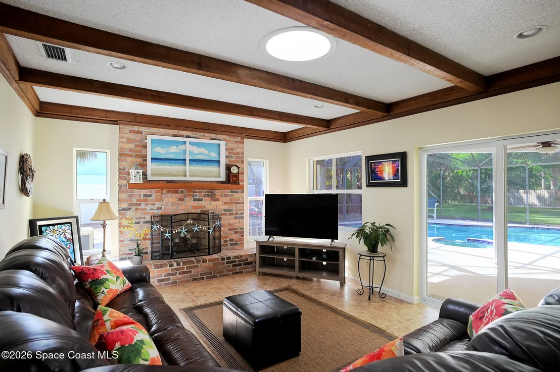 Photo of 325 Hibiscus Trail
