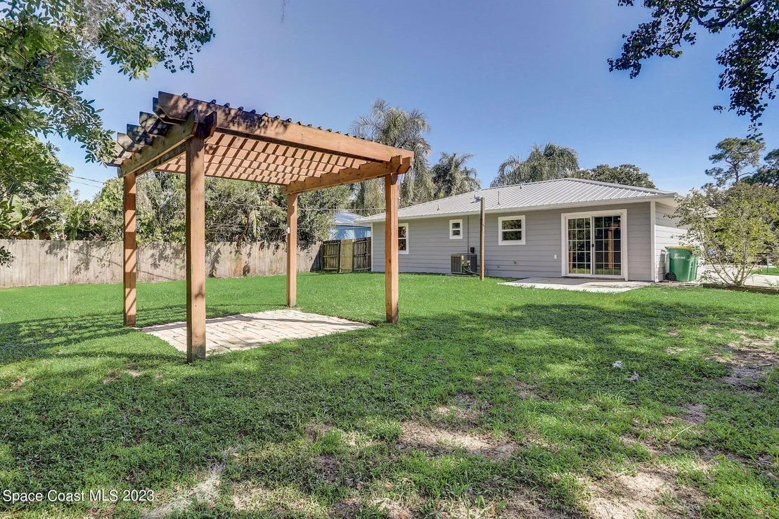 Photo of 2512 N Palm Drive