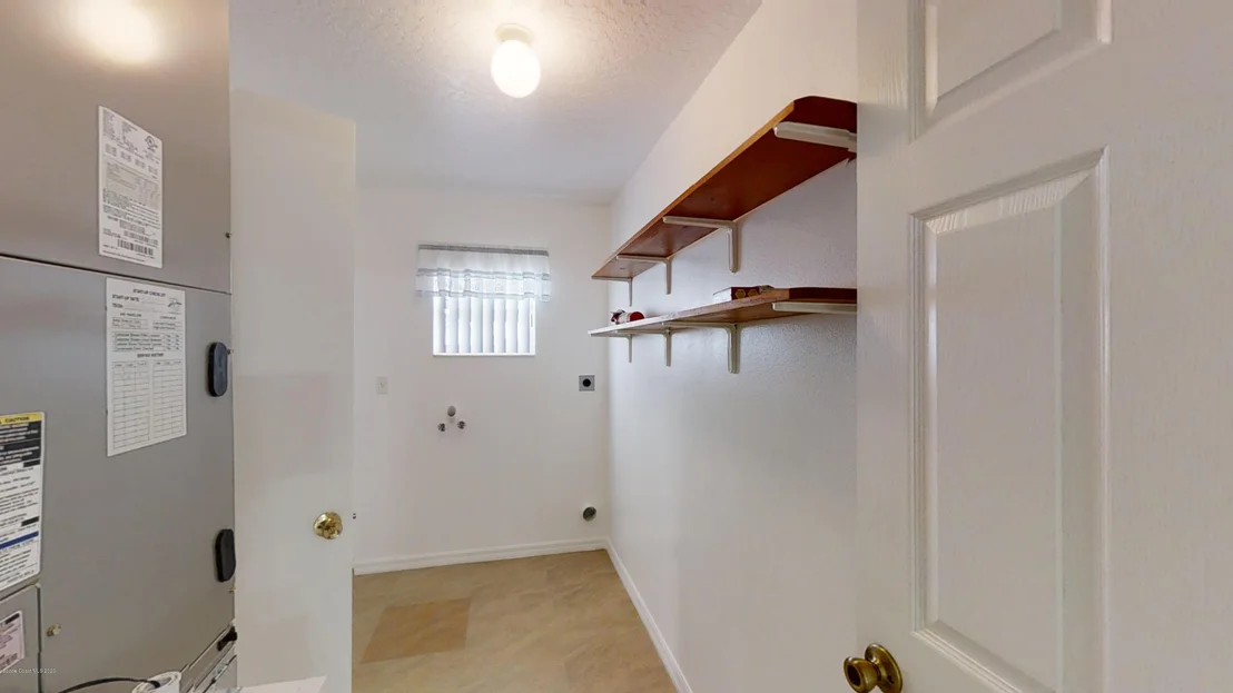 Photo of 6800 Cecil Road