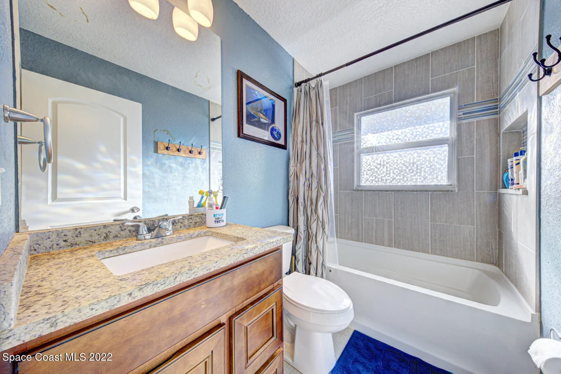 Photo of 4185 Milwaukee Avenue