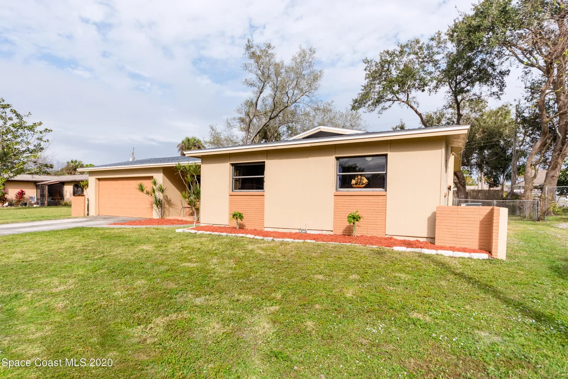 Photo of 1134 Manatee Drive