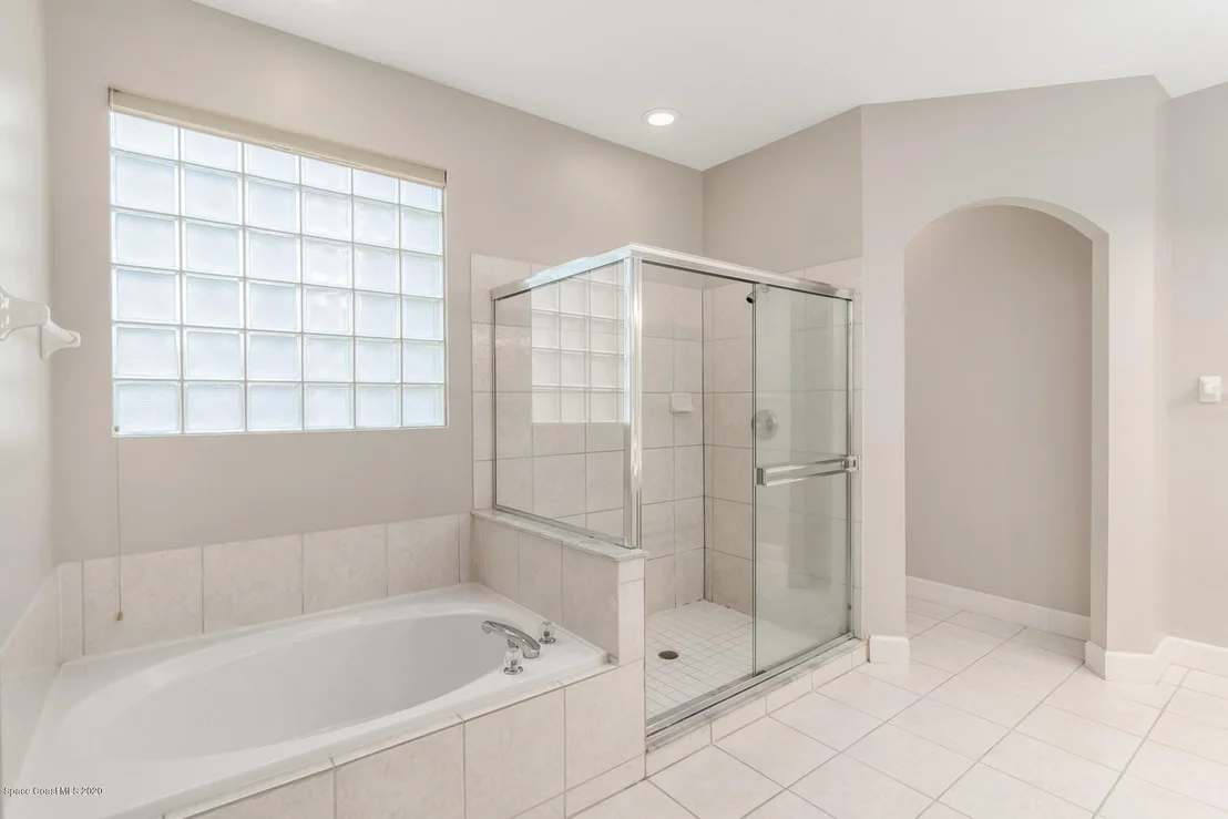 Photo of 5905 Newbury Circle