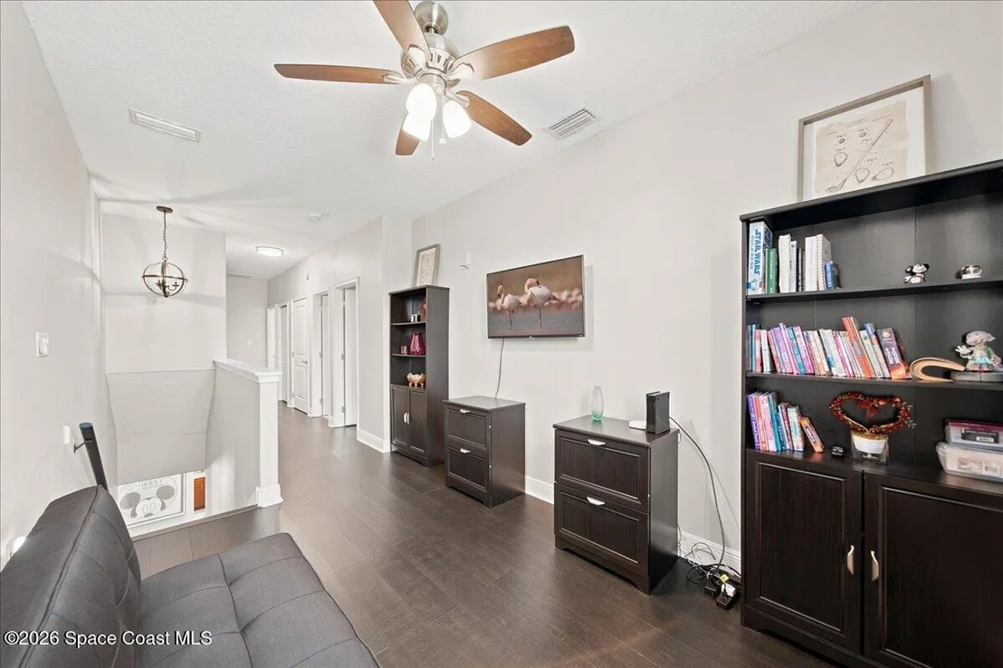 Photo of 195 River Drive