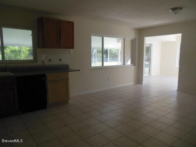 Photo of 1401 NE Mariposa Drive