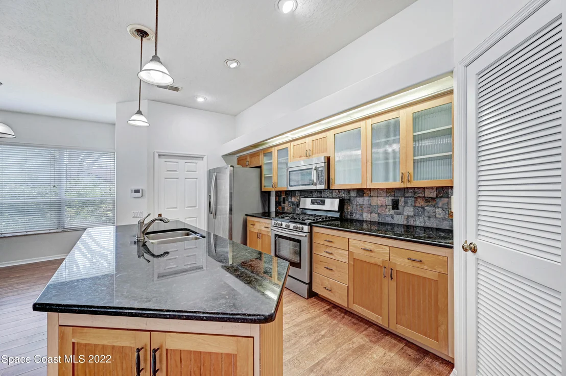 Photo of 3886 Beechgrove Road
