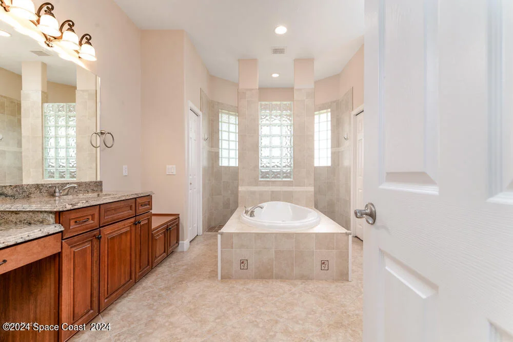 Photo of 2131 Windbrook Drive SE