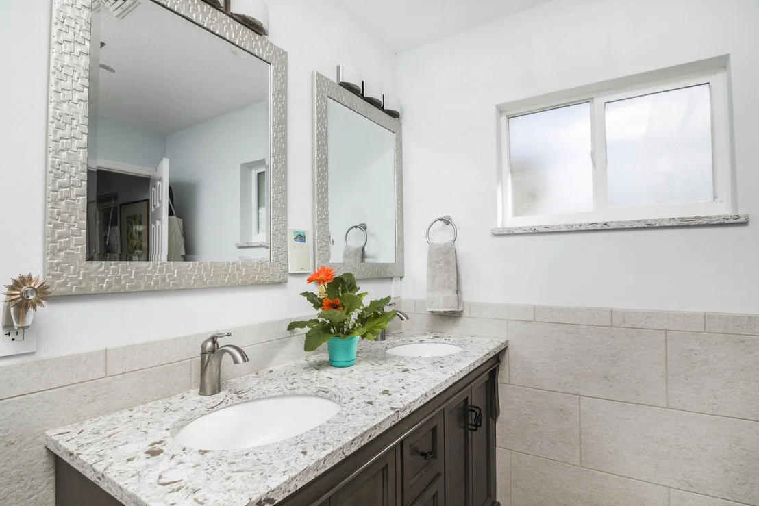 Photo of 1702 Bayshore Drive
