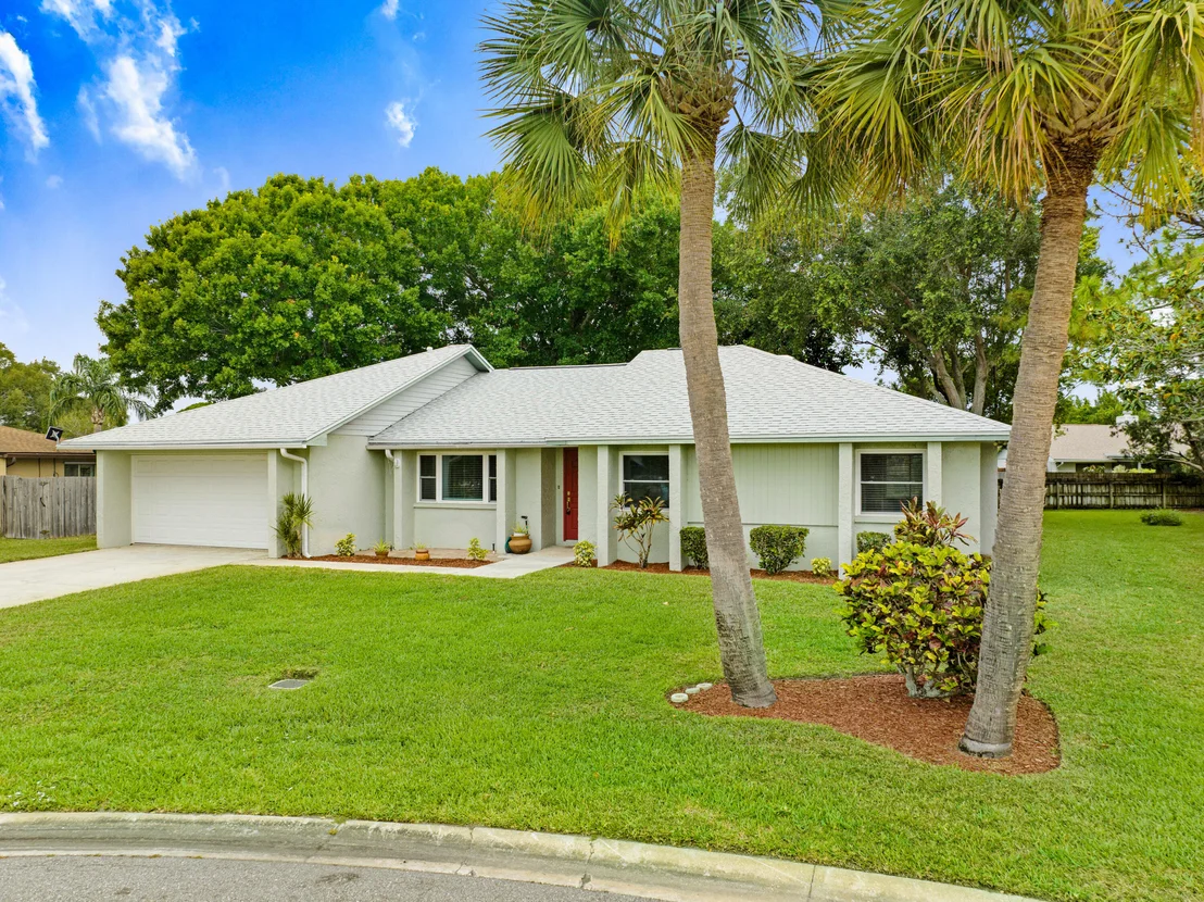 Photo of 1214 Foxfire Court