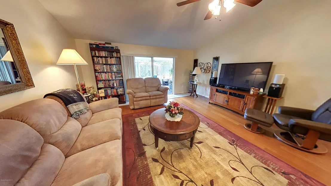 Photo of 1249 Lakeview Drive