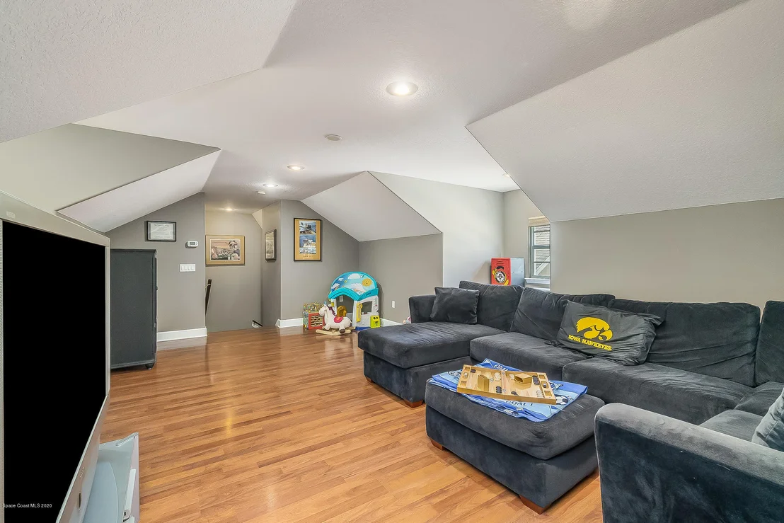Photo of 2167 Windbrook Drive SE