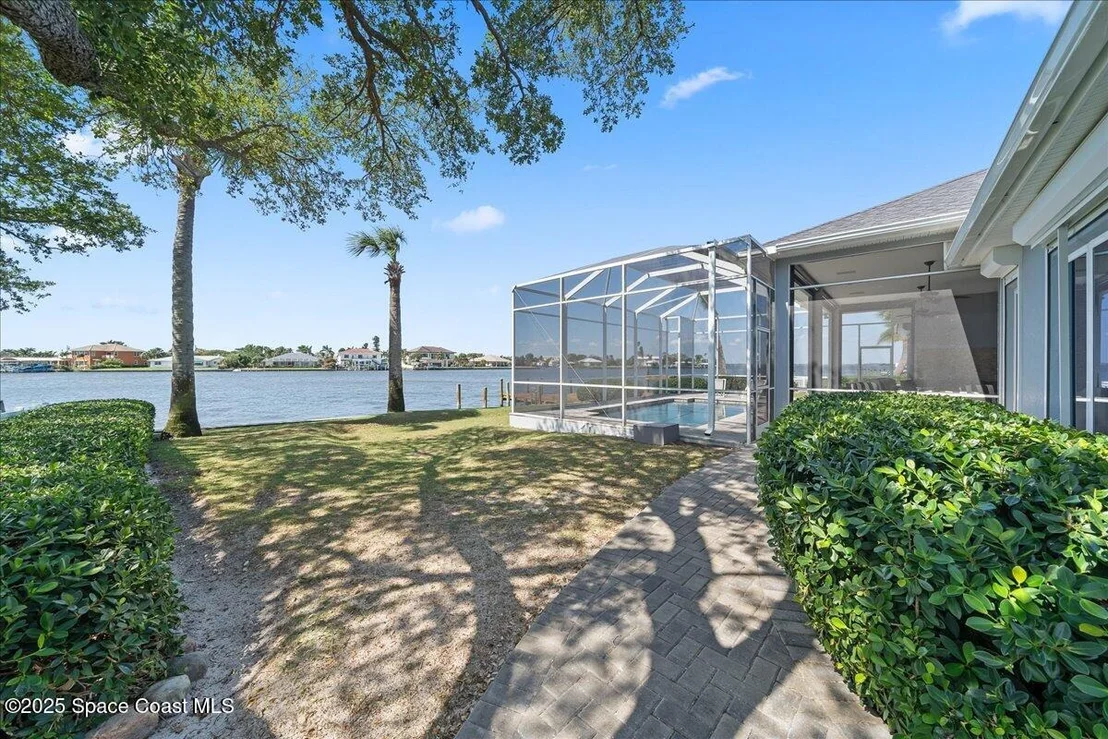 Photo of 110 W Bay Drive