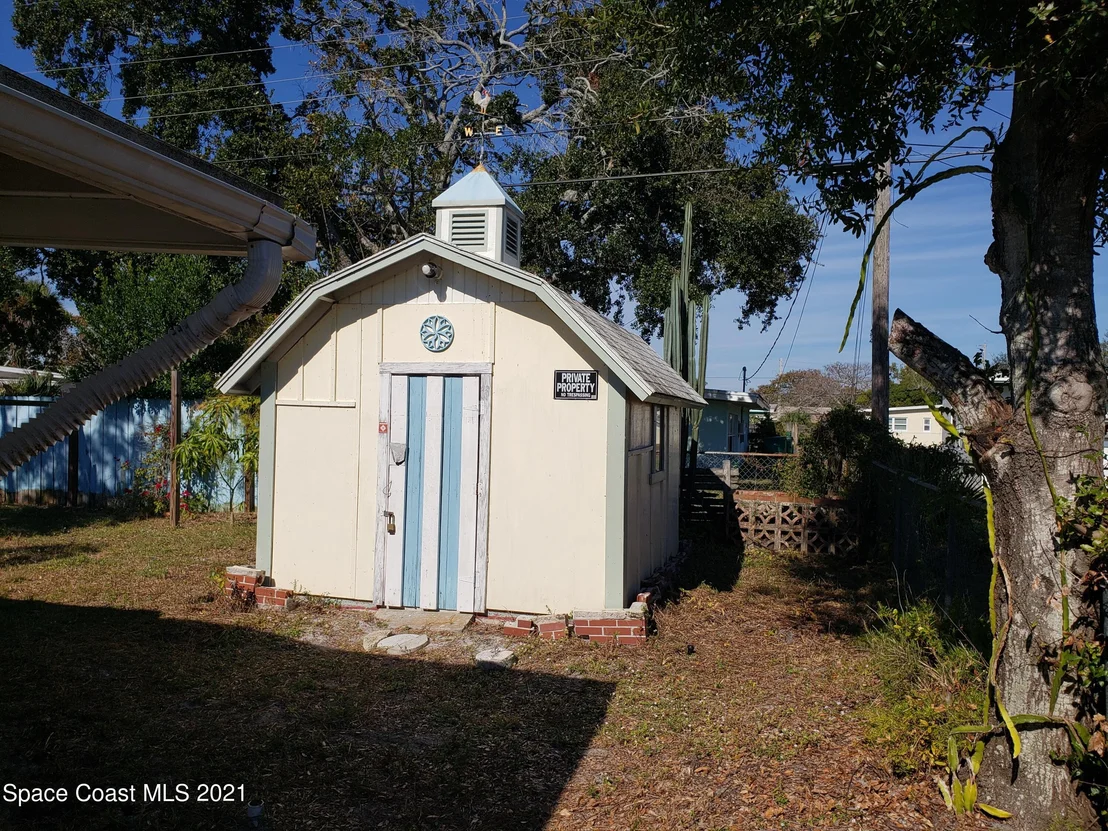Photo of 1050 Myrtle Lane