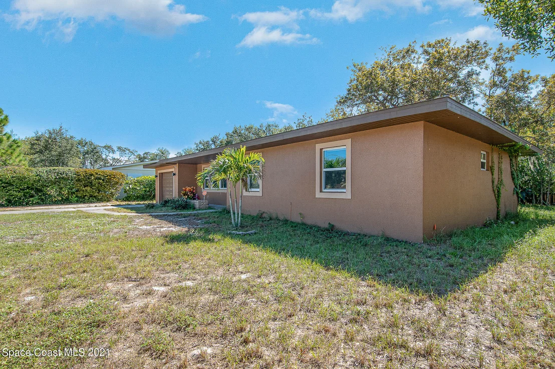 Photo of 19 Edgewood Drive