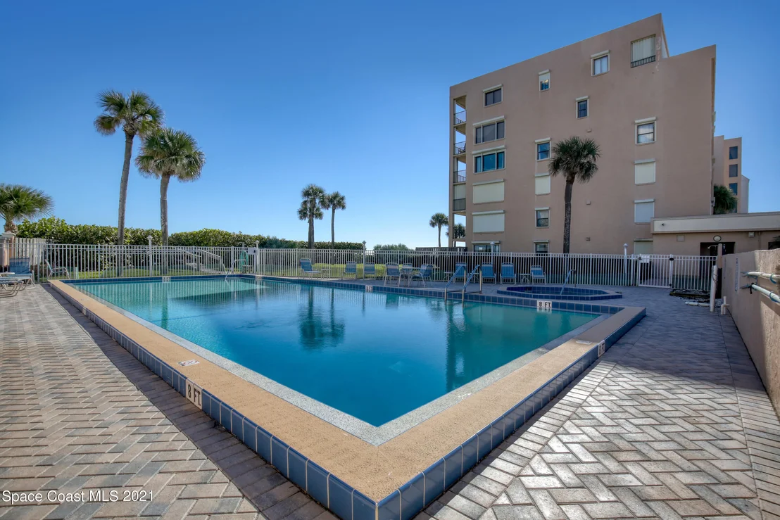 Photo of Unit 310 at 995 N Highway A1a