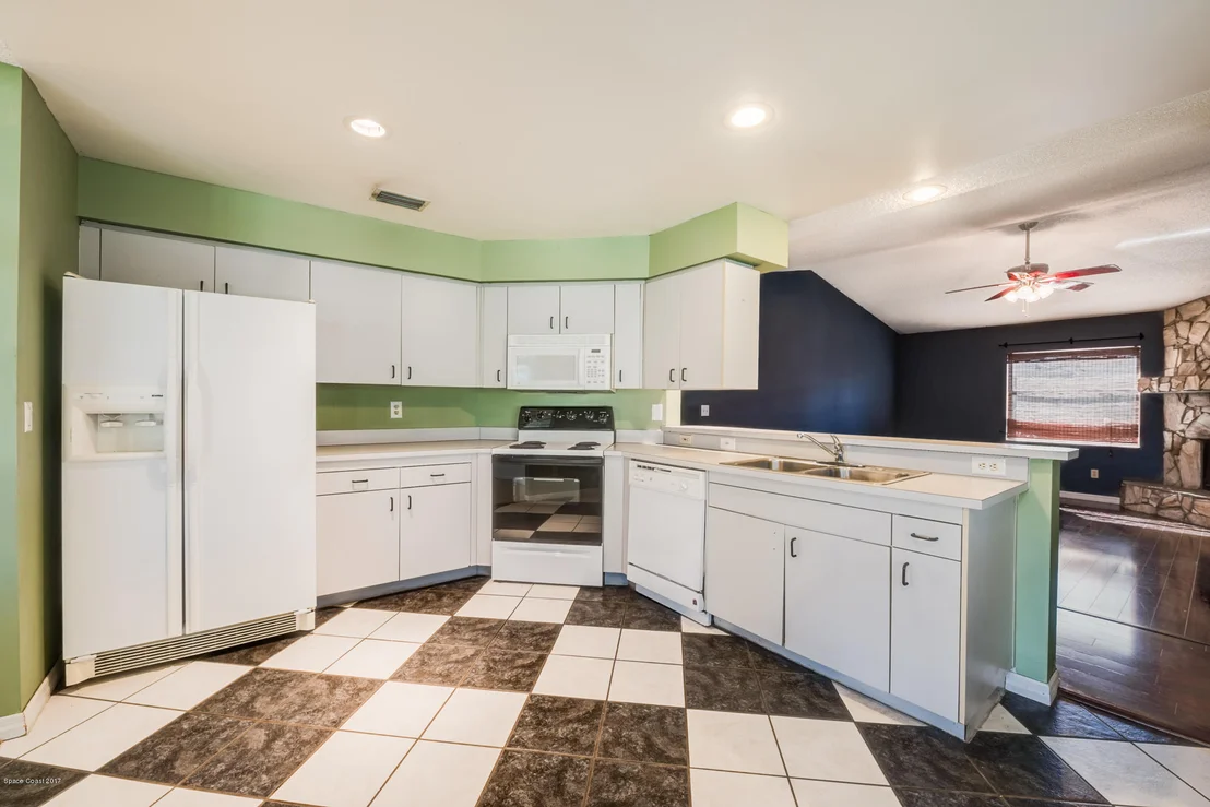 Photo of 2444 Kingdom Avenue