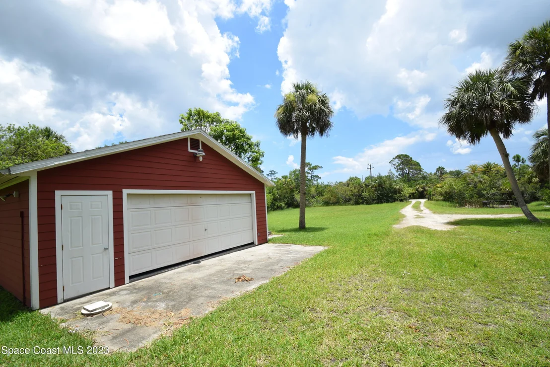 Photo of 2660 Weber Road