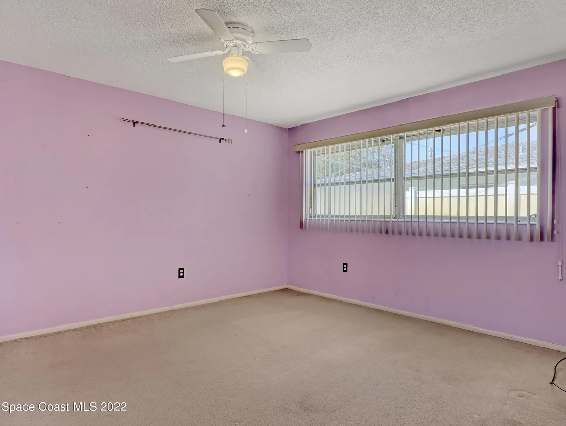 Photo of 916 Kings Post Road