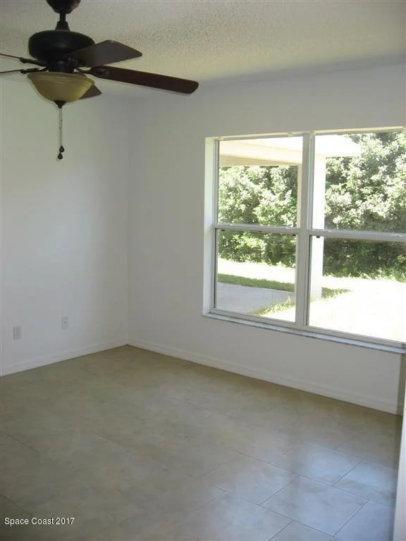 Photo of 1000 Kingfisher Way