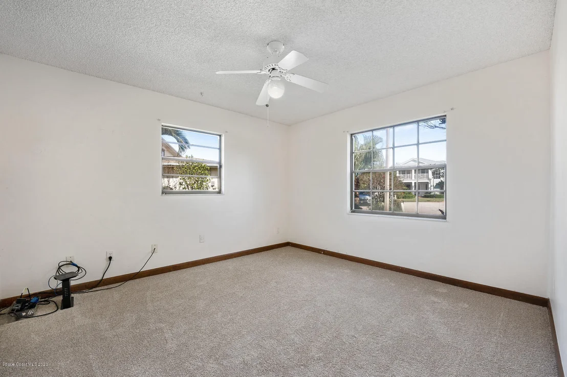 Photo of 447 Riverview Lane