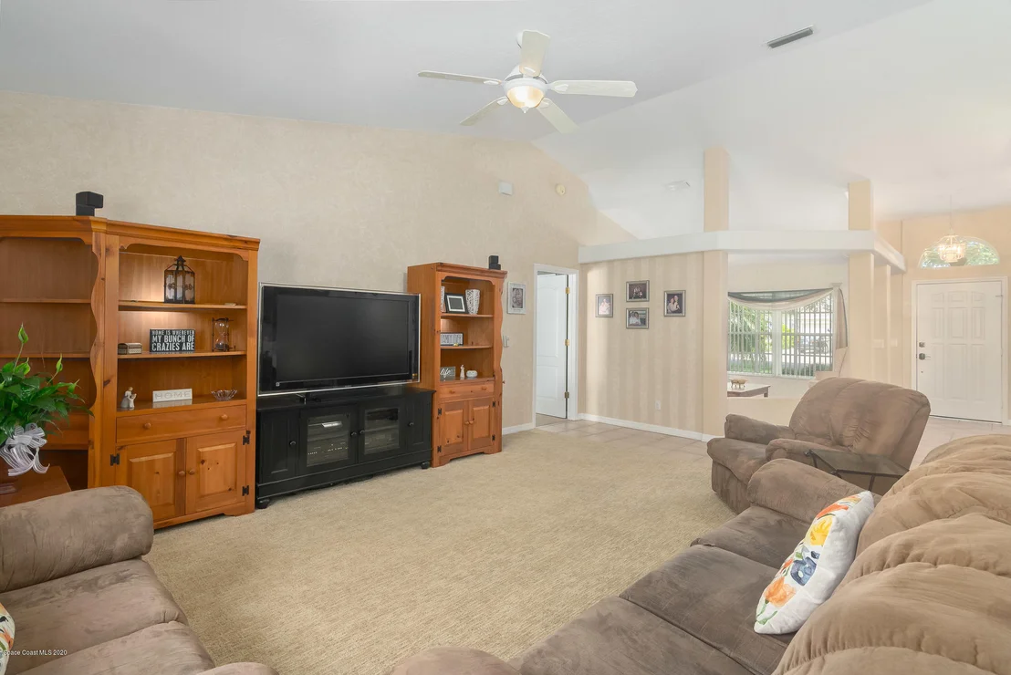 Photo of 5755 Sheffield Place