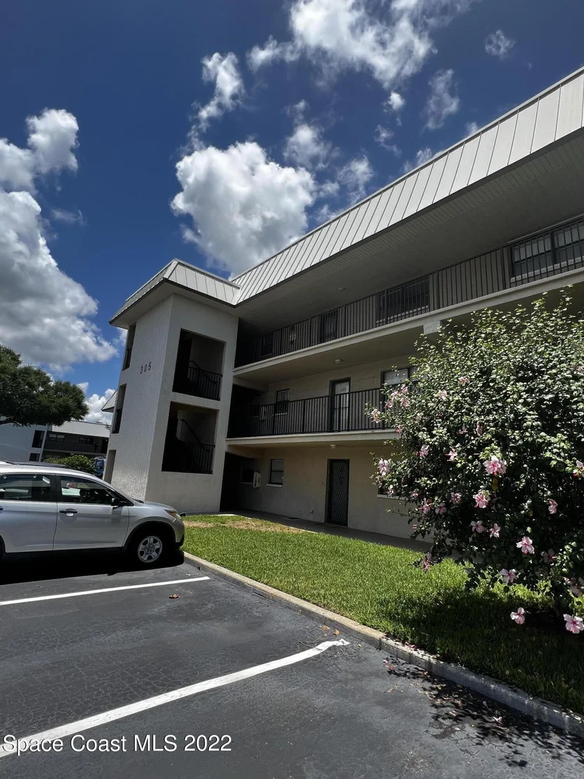 Photo of Unit 1231 at 305 Tangle Run Boulevard