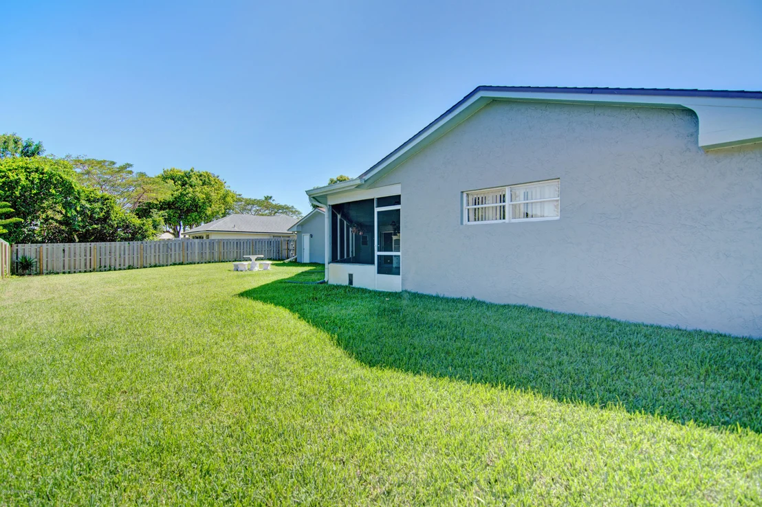 Photo of 791 Pebble Beach Avenue NE