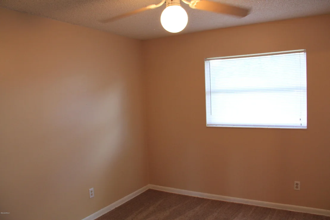 Photo of 1079 Madrid Road