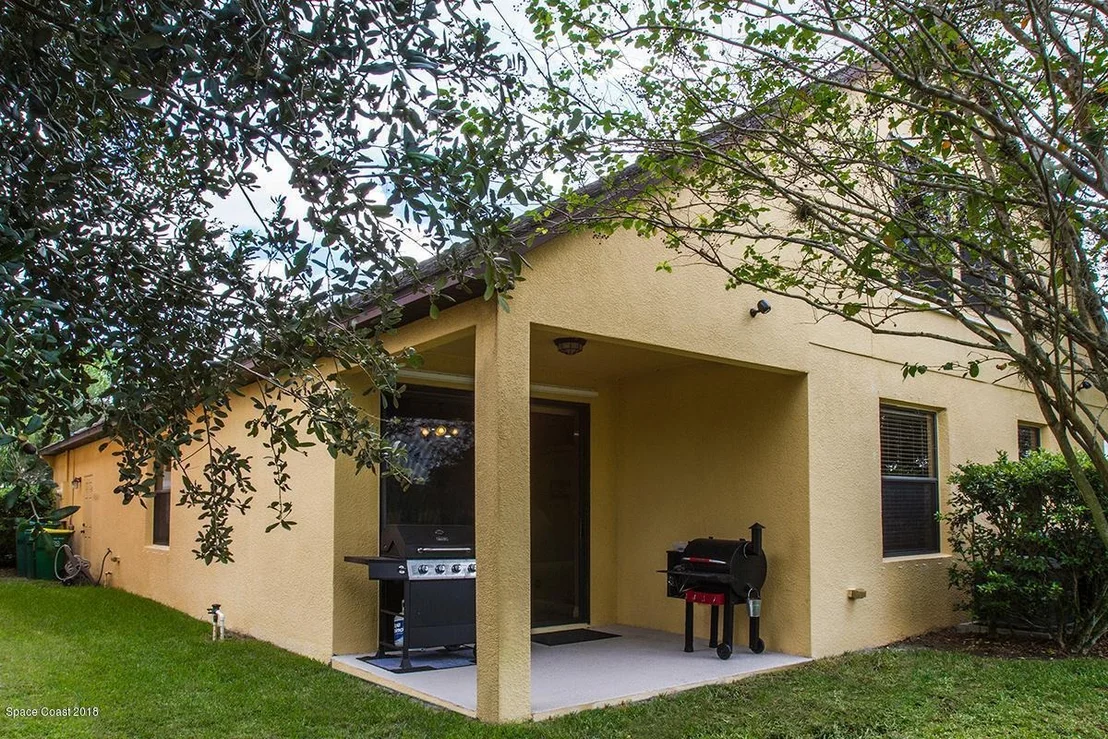 Photo of 565 Dryden Circle
