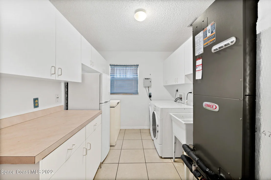 Photo of 2190 N Singleton Avenue